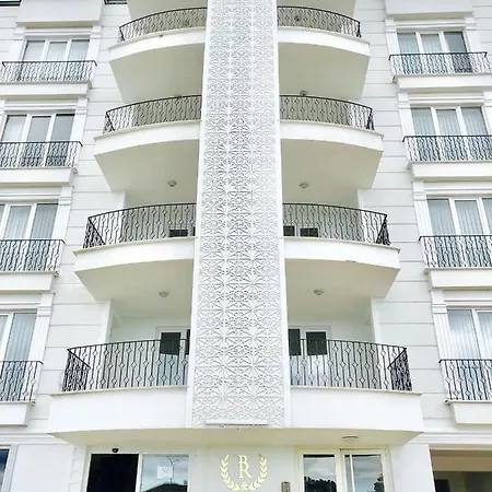 Aparthotel Black Rose *